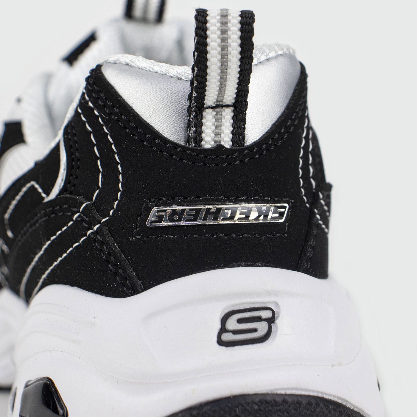 Кроссовки Skechers D'Lites Black / White Wmns