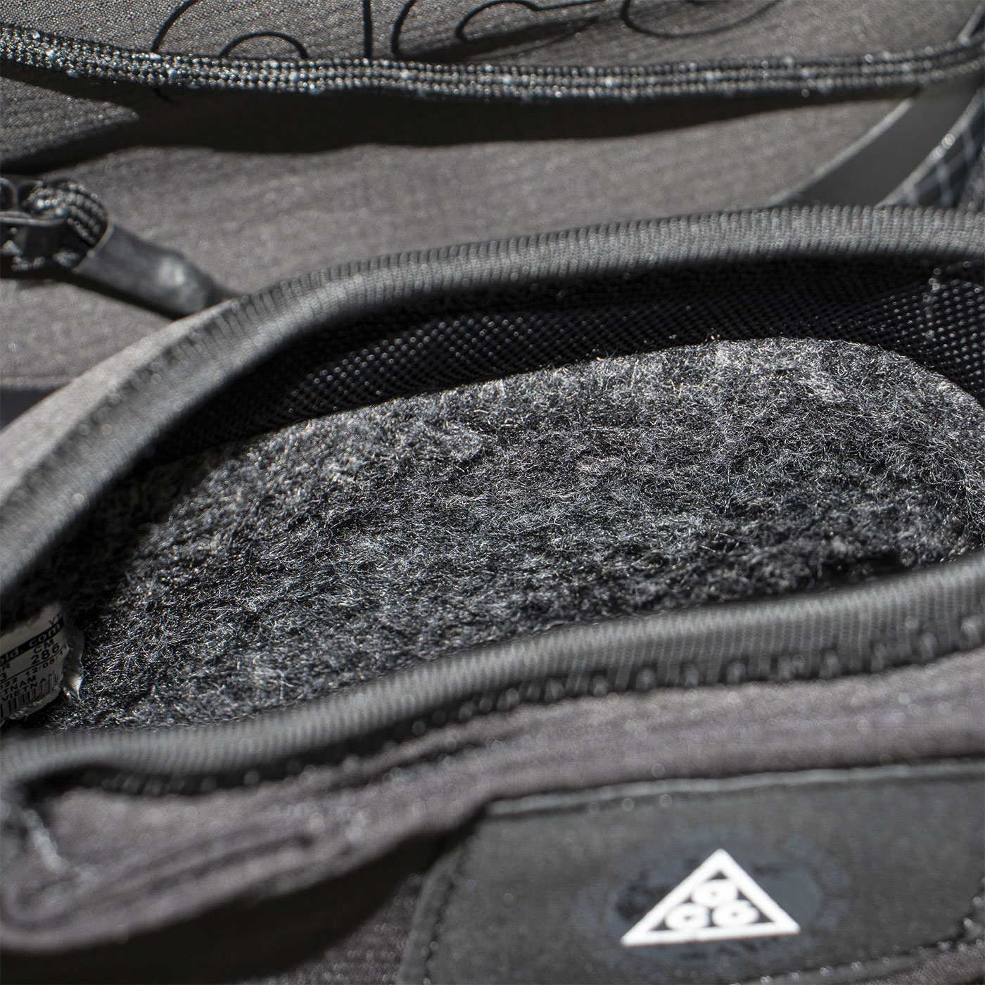 Кроссовки Nike ACG Mountain Fly Mid Grey Black with Fur