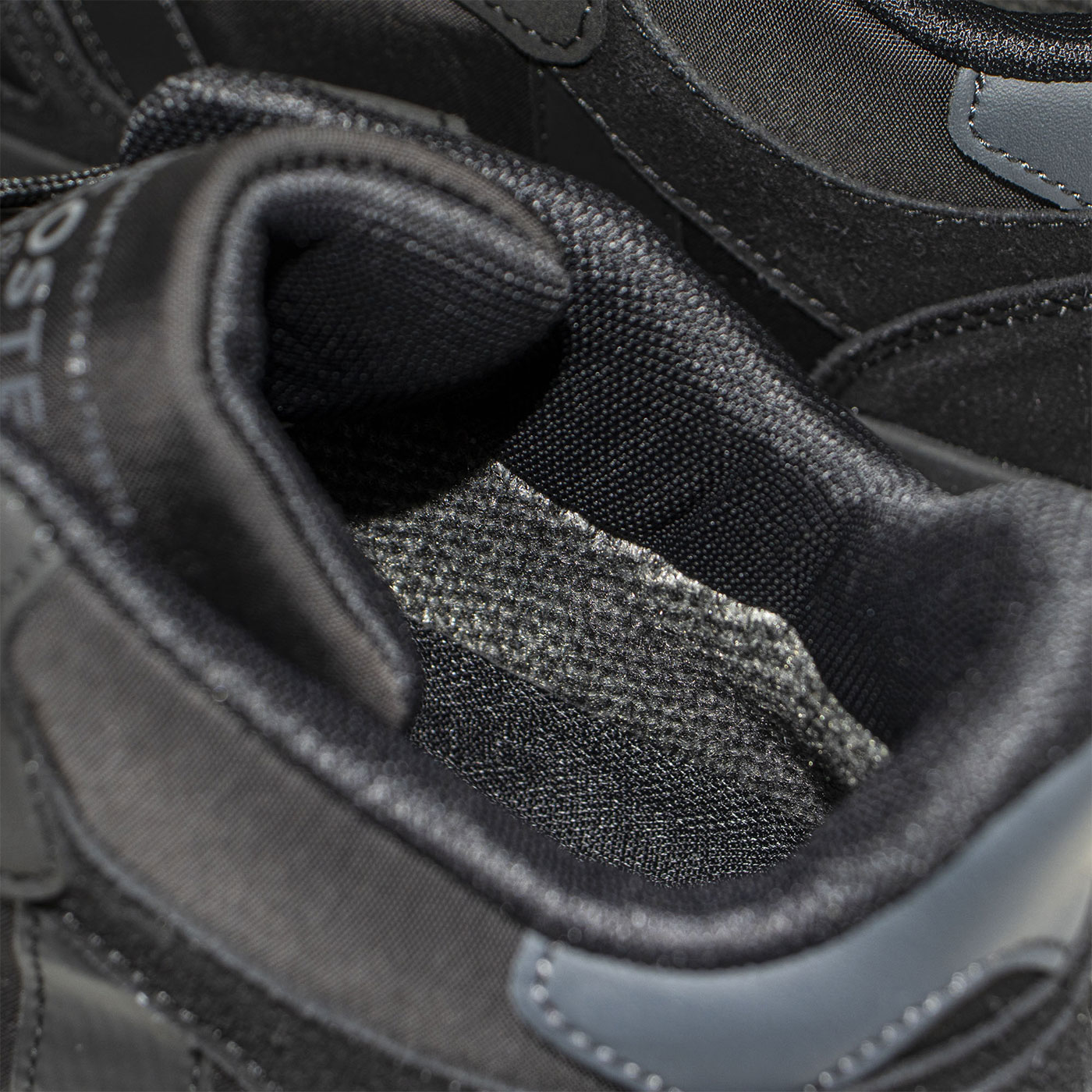 Кроссовки Lacoste Elite Active 224 Mid Black Thermo Кроссовки Lacoste Elite Active 224 Mid Black Thermo