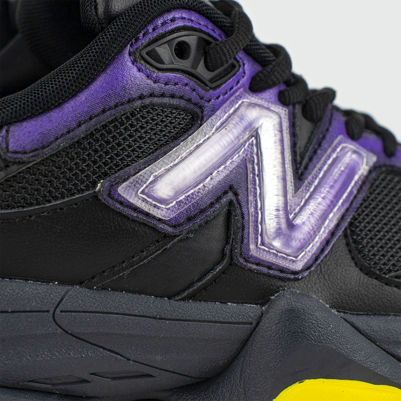 Кроссовки New Balance 9060 Black Violet Wmns Кроссовки New Balance 9060 Black Violet Wmns