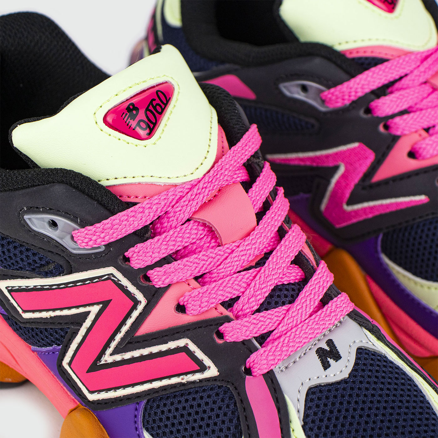 Кроссовки New Balance 9060 Mix Wmns Кроссовки New Balance 9060 Mix Wmns