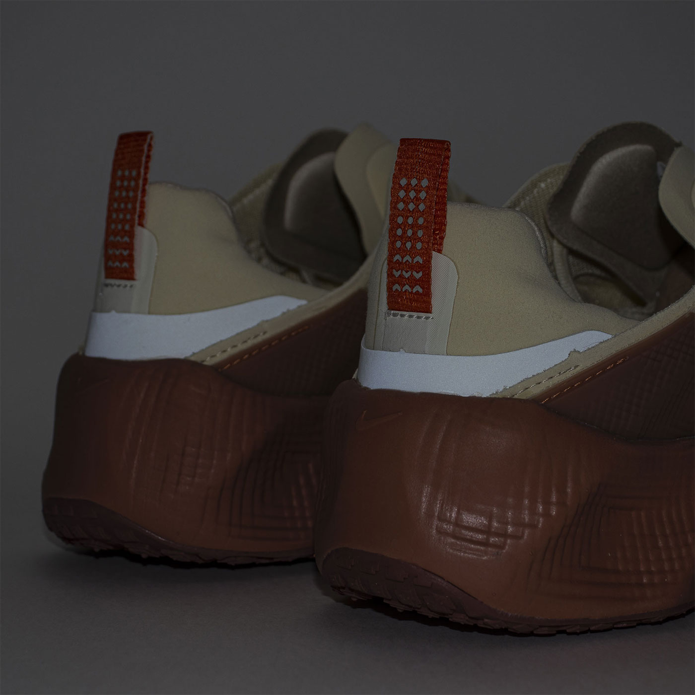 Кроссовки Nike Ava Rover Fossil Canyon Rust